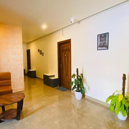 C-Suites Winster Bangalore Eksteriør billede
